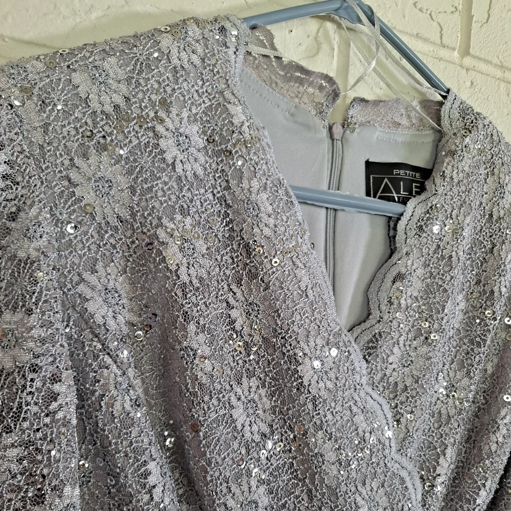 Petite Alex Evenings purple v neck bedazzled lace tie waist top/blouse - Picture 2 of 6